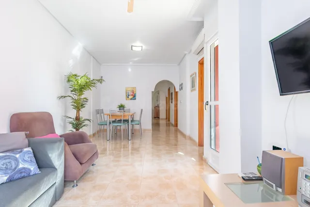 Luminoso apartamento de 3 dormitorios, 2 baños + trastero en Torrevieja — 5