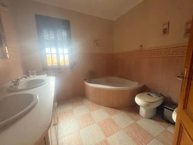 Tu próxima casa en Algeciras: amplitud, comodidad y espacio para disfrutar — 39
