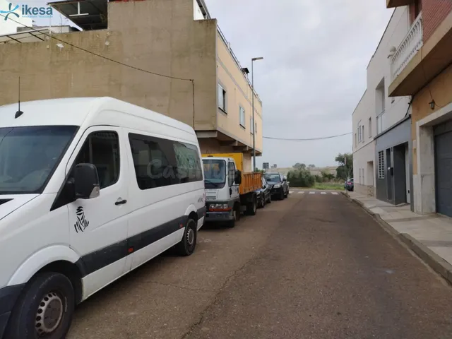 Venta de Suelo Urbano Residencial en C/ LA SAGRA - Badajoz - foto 4