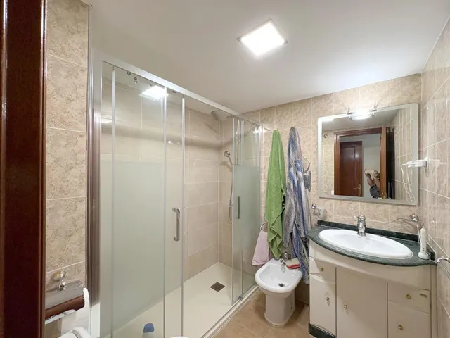 Piso de cuatro habitaciones en Teatinos — 37