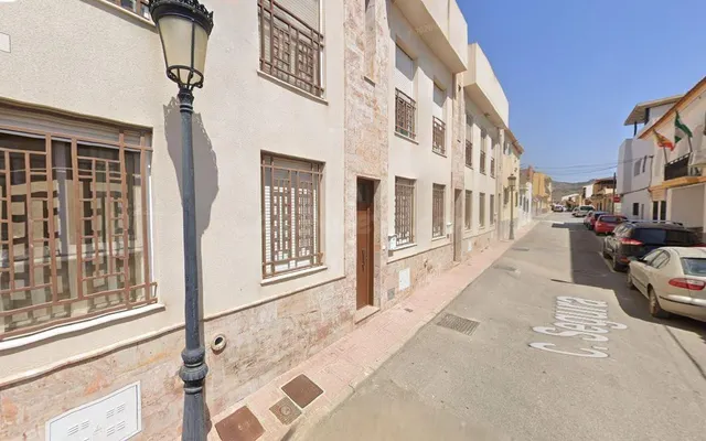 SE VENDE inmueble ALQUILADO en Huércal-Overa