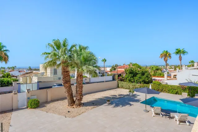 Villa 3 habitaciones 250m² en venta - Centro de la Ciudad Quesada — 40