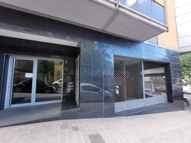 Tu negocio en un amplio local en bruto de l'Eixample de Figu - foto 4