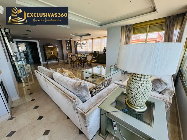 Piso de lujo en primera línea de playa Levante con 3 habitaciones y 2 baños. Exclusivas360 Benidorm — 15