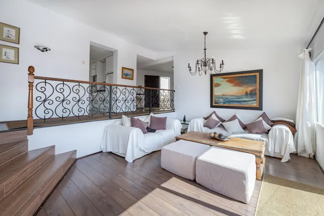 Casa con impresionantes  vistas al mar y — 11