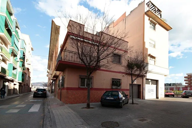 Magnifica vivienda con garaje en vergeles, junto a palacio de deportes — 26