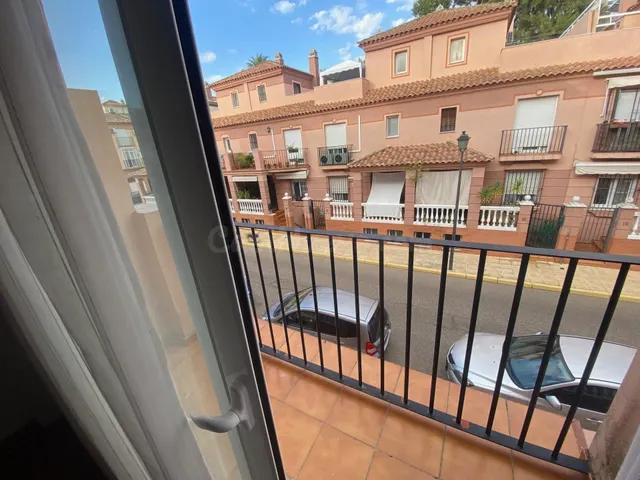 Tomares. bonito triplex amueblado junto al ayuntamiento — 5