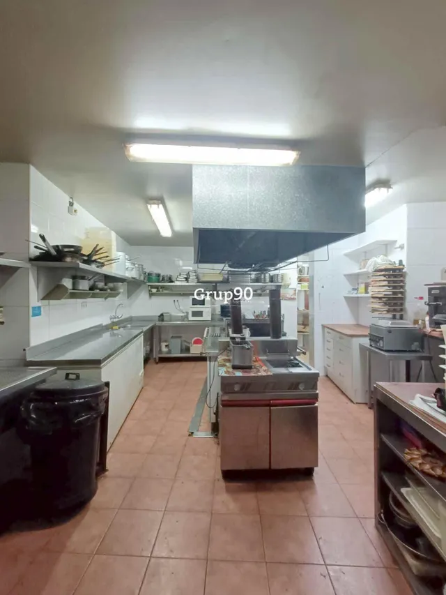 Venta  de restaurante en La Bordeta — 30