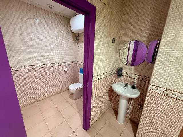 Local Comercial Reformado en el Corazón de Águilas — 21