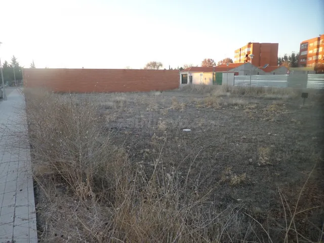 Solar de 250 m2 POLIGONO 20 en la Avenida principal, Avda De - foto 2
