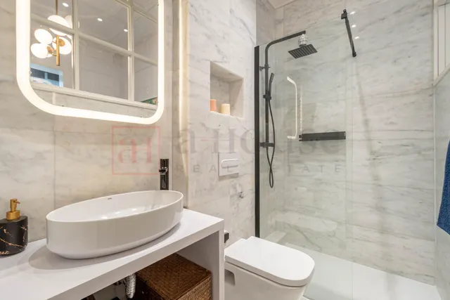 Piso reformado, listo para entrar a vivir con balcones y todo exterior en la nova esquerra de l' eixample — 30