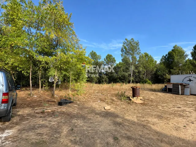 Sarrià de Ter (Girona) | Masía tradicional catalana para rehabilitar con finca rústica de 7.878 m2 — 8