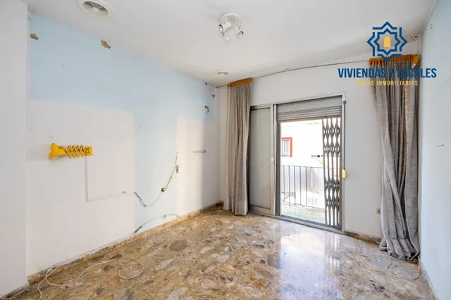 Edificio con gran potencial de desarrollo residencial en Zaidín – Granada — 35