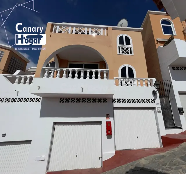 Villa en venta en San Eugenio Alto Tenerife - foto 2