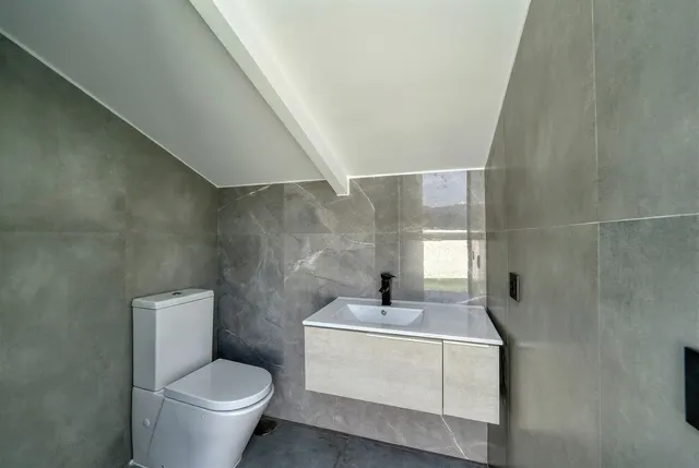 Chalet 4 habitaciones 339m² en venta - Istan pueblo — 28