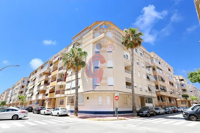 Ático dúplex en venta en Guardamar del Segura con vistas fro - foto 4