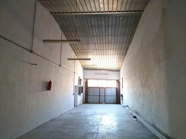 MONCASA VENDE Oportunidad, nave con terreno