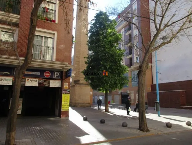 LOCAL COMERCIAL DIÁFANO CÉNTRICO — 6