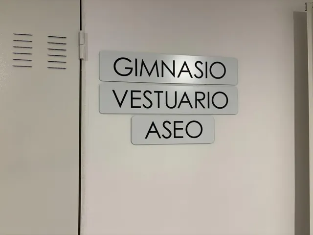 Moderno Apartamento en Fuengirola con Vistas y Amplias Zonas Comunes por €310,000 — 17