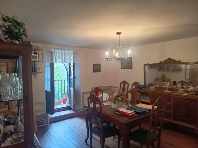 Conjunto Inmobiliario con Caserío tradicional y terreno. — 18