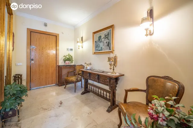 Impresionante piso en el centro de Granada. — 12