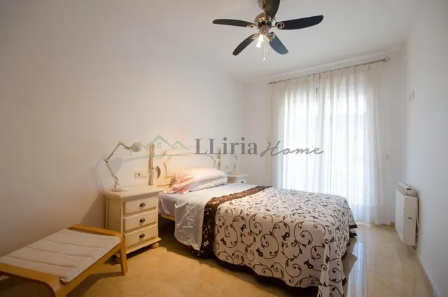Ref. 04409. Casa de pueblo adosada con amplio patio, terraza y garaje en Vilamarxant. — 32
