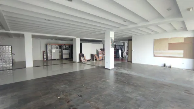 LOCAL COMERCIAL EN SAHAGUN — 3