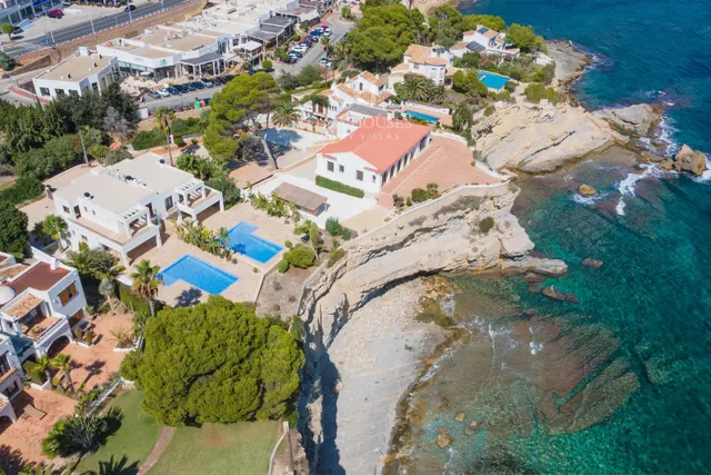 VILLA ANDRAGO · LUJO Y EXCLUSIVIDAD EN PRIMERA LINEA DE MAR  - foto 5