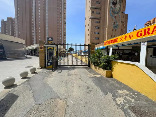 Inversión segura: garaje cerrado cerca de la playa Levante. — 3