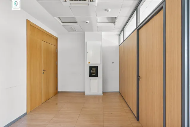 Amplia y luminosa oficina en el emblemático y exclusivo edificio forum — 13