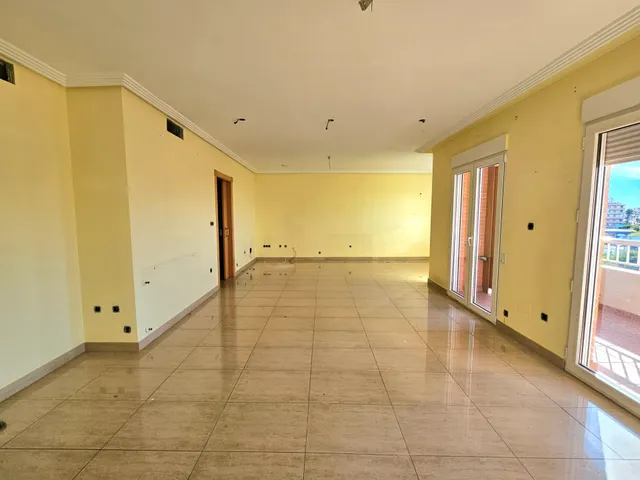 Apartamento en Torrevieja: 4 hab, 2 baños — 6