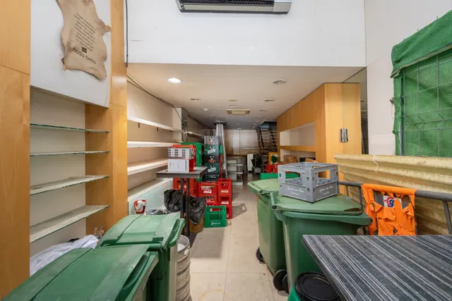 A LA VENTA EDIFICIO EN PLAZA BIB-RAMBLA — 49
