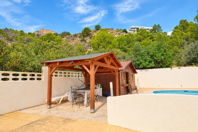 Villa con piscina, orientación sur y vistas al mar y montaña en Calpe — 46