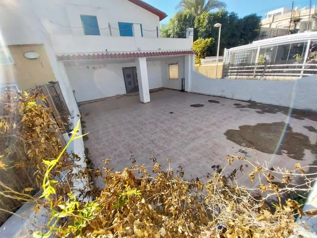 Se vende negocio de restauración en fantástica ubicación — 35