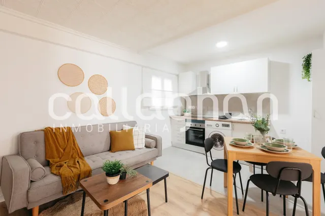 Piso reformado junto al metro Campanar ¡Listo para entrar a  - foto 3