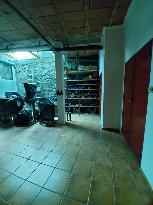 Casa en Toreno con Terreno: Amplia Propiedad de 3 habitaciones — 20
