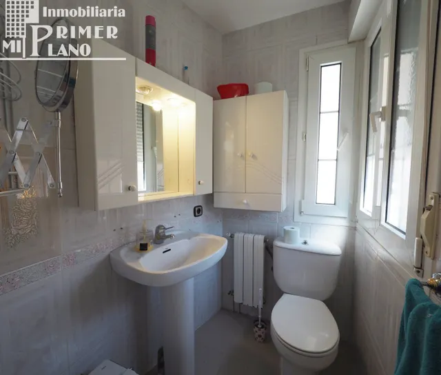 CASA DE DOS PLANTAS JUNTO A C/ DOÑA CRISANTA POR 195.000 € — 24