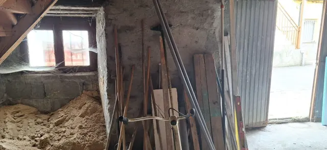 Casa de Pueblo en el Centro Histórico de Bembibre para Reformar — 7