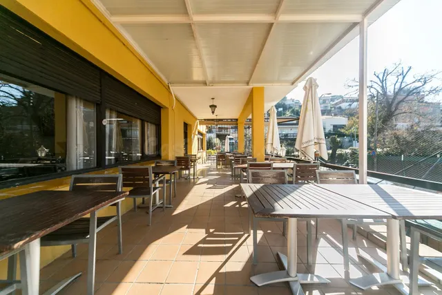 Restaurante con casa en preciosa ubicación de Cerdanyola — 4