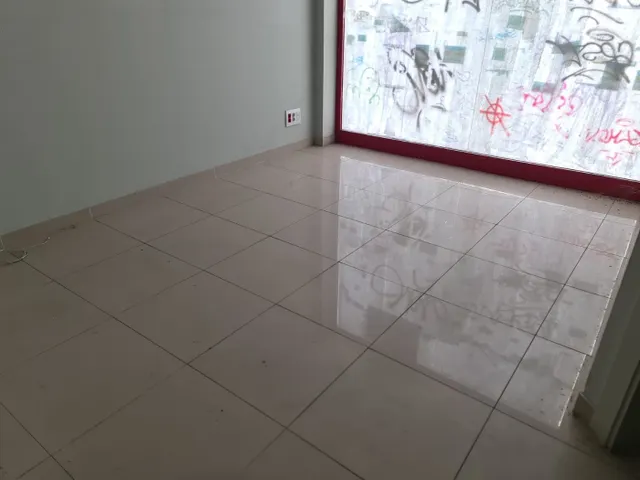 Locales en venta en la c/ Carmen de Valdemoro — 10