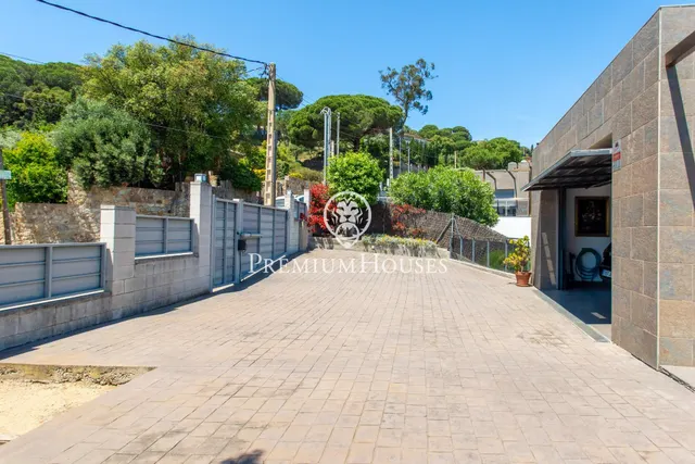 Casa en venta en Sant Cebrià de Vallalta - Urb. Vistamar — 42