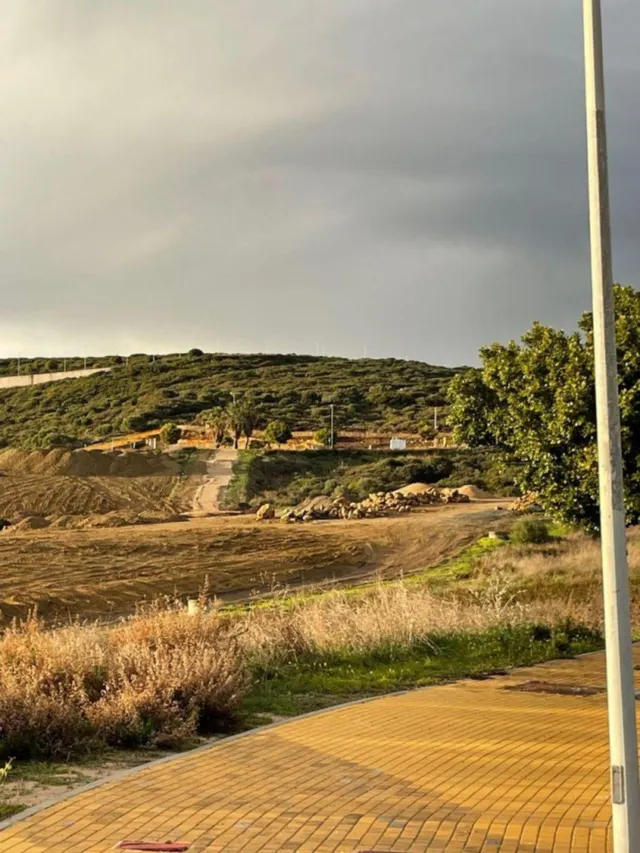 Terreno urbano de 870 m² en Casares con vistas panorámicas — 12
