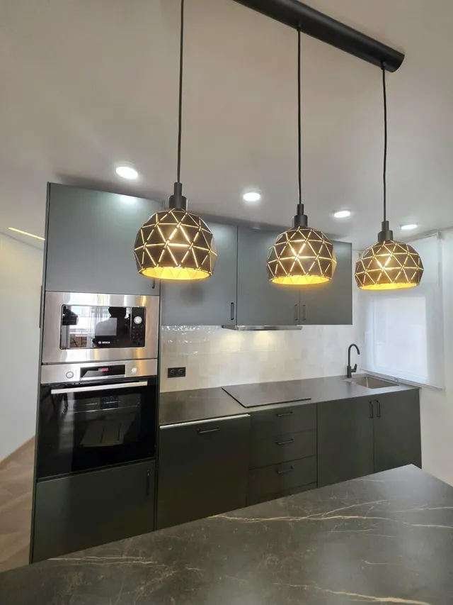 Apartamento con terraza, Alicante, Torrevieja, Playa de los Locos. 3 habitaciones, 110 m2, 200 metros al mar — 9