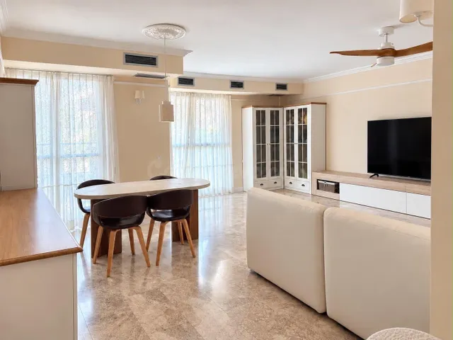 Elegante vivienda en Paseo Alameda - foto 2