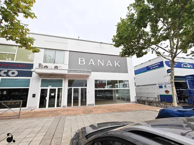 LOCAL COMERCIAL EN ALQUILER EN P-29 COLLADO VILLALBA — 3