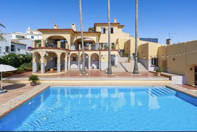 Chalet 8 habitaciones 430m² en venta - Costa Del Sol - foto 2
