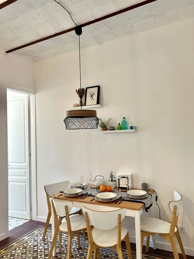 Poble Sec . Impecable restauración — 5