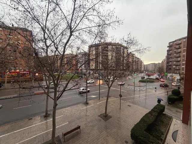 Amplio y Luminoso Piso en Paseo de Ronda de Lleida — 20