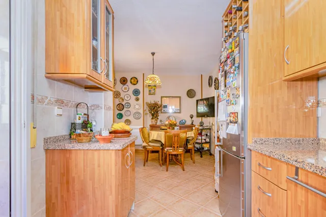 Fantástica casa adosada con gran patio, sótano habitable y excelente luminosidad !! — 13
