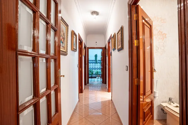 Espectacular vivienda de más de 200 m2 con 4 dormitorios, 3 baños y gran azotea — 10